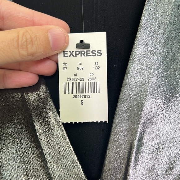 Express - NWT Metallic Silver Surplice Crossover Sleeveless Blouse Size Small - Picture 7 of 9